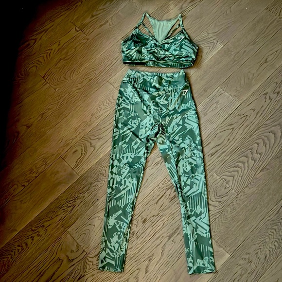 Gymshark bra & leggings set - Picture 2 of 7